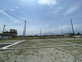 山梨県中巨摩郡昭和町西条新田