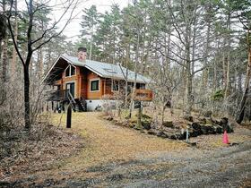 山梨県南都留郡鳴沢村−
