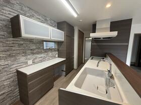 愛知県岡崎市上地３丁目