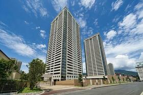 兵庫県宝塚市武庫川町