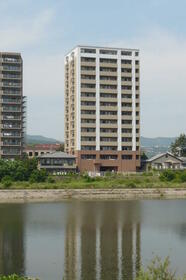 兵庫県宝塚市武庫川町