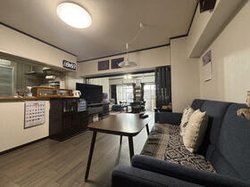 福岡県福岡市西区石丸２丁目