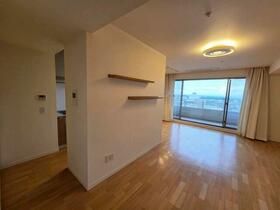 新潟県新潟市中央区西堀通６番町