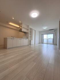 リヴィエールディア浅川学園台　４階