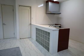 富山県富山市根塚町３丁目