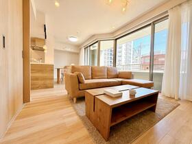 リーデンススクエア一宮