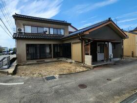 富山県高岡市泉町