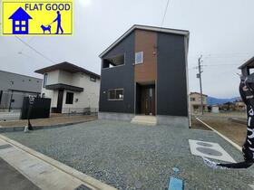 山梨県中央市成島