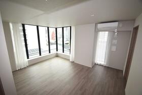 大阪府大阪市西区南堀江３丁目