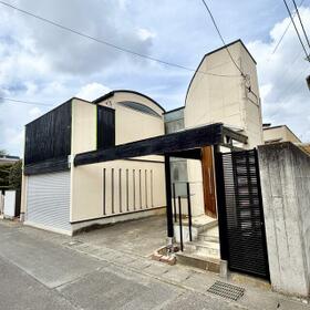 群馬県前橋市上小出町３丁目