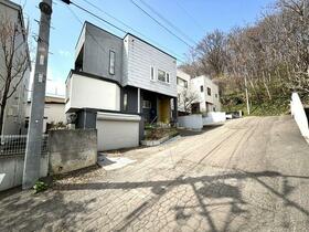 北海道札幌市中央区宮の森四条１１丁目