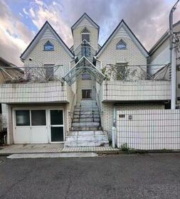 東京都世田谷区上祖師谷７丁目