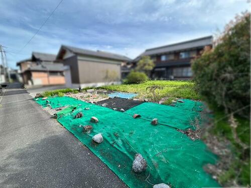 Land, Higashiomi, Shiga