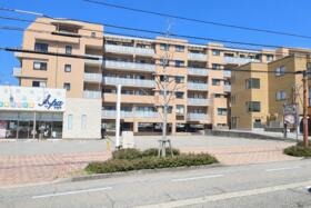 石川県金沢市泉が丘２丁目