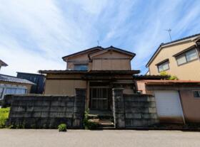 富山県高岡市角