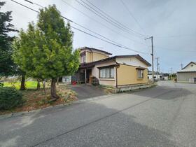 青森県上北郡七戸町字倉越