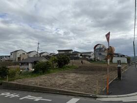 奈良県生駒郡平群町大字椣原
