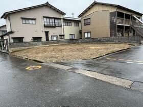 石川県白山市明島町西