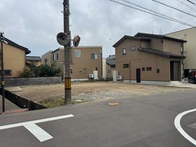 石川県金沢市泉２丁目