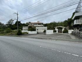 沖縄県中頭郡北中城村字荻道