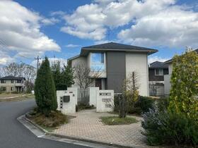 福島県郡山市安積町成田字田向
