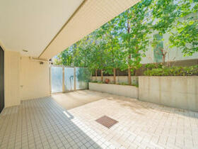 東京都渋谷区神宮前５丁目