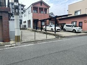 福岡県飯塚市菰田西３丁目