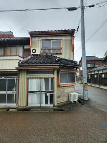 富山県射水市港町