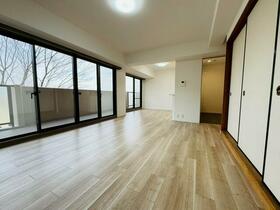 京都府京都市西京区大枝北沓掛町１丁目