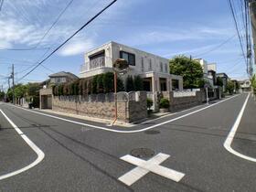 東京都世田谷区成城５丁目