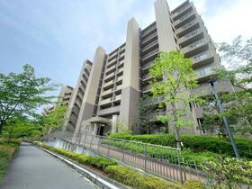 新千里桜ヶ丘メゾンシティ　六番館