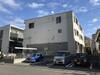 新田駅より徒歩10分 築8年7ヶ月 3階建の賃貸物件