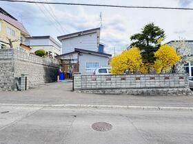 北海道札幌市豊平区西岡二条１１丁目