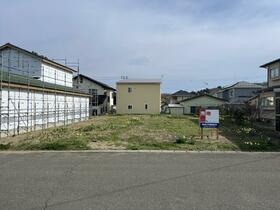 秋田県由利本荘市西目町出戸字浜山