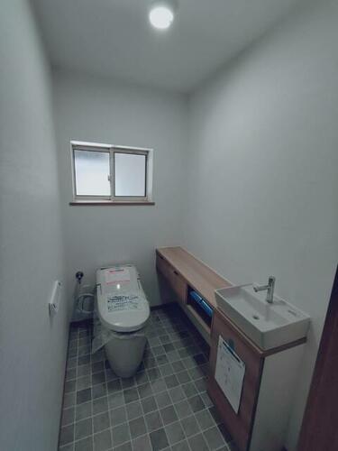 Image 32