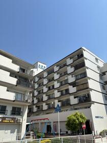 埼玉県鴻巣市小松４丁目