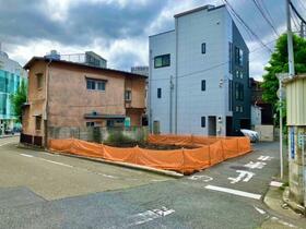 東京都渋谷区神宮前２丁目