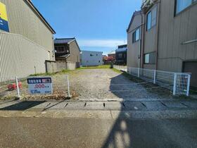 富山県高岡市清水町３丁目