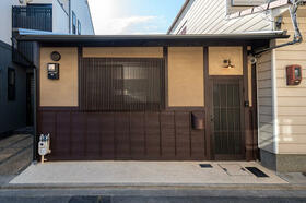 京都府京都市上京区今出川通烏丸東入相国寺門前町