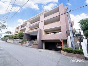 福岡県福岡市南区高宮４丁目