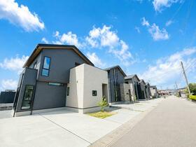 秋田県秋田市仁井田潟中町