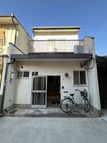 京都府京都市上京区御前通下立売上る西入川瀬町