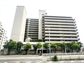 東急ドエルアルス御屋敷通出ました、蓮池小学校が道を挟んで向かい側