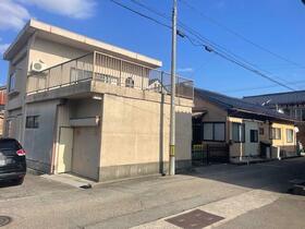 富山県高岡市戸出町３丁目