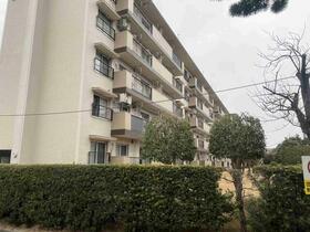 公団高塚団地２街区　１号棟