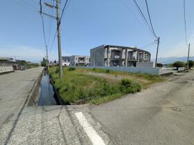 山梨県南アルプス市東南湖