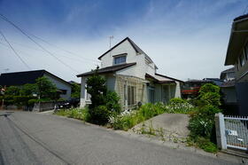 山形県鶴岡市日出１丁目
