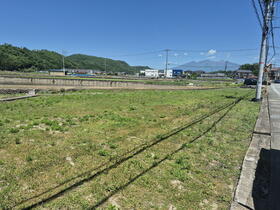 山梨県韮崎市中田町中條
