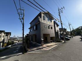 大阪府池田市五月丘４丁目