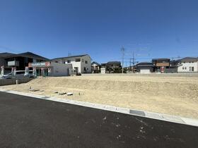 三重県員弁郡東員町城山３丁目